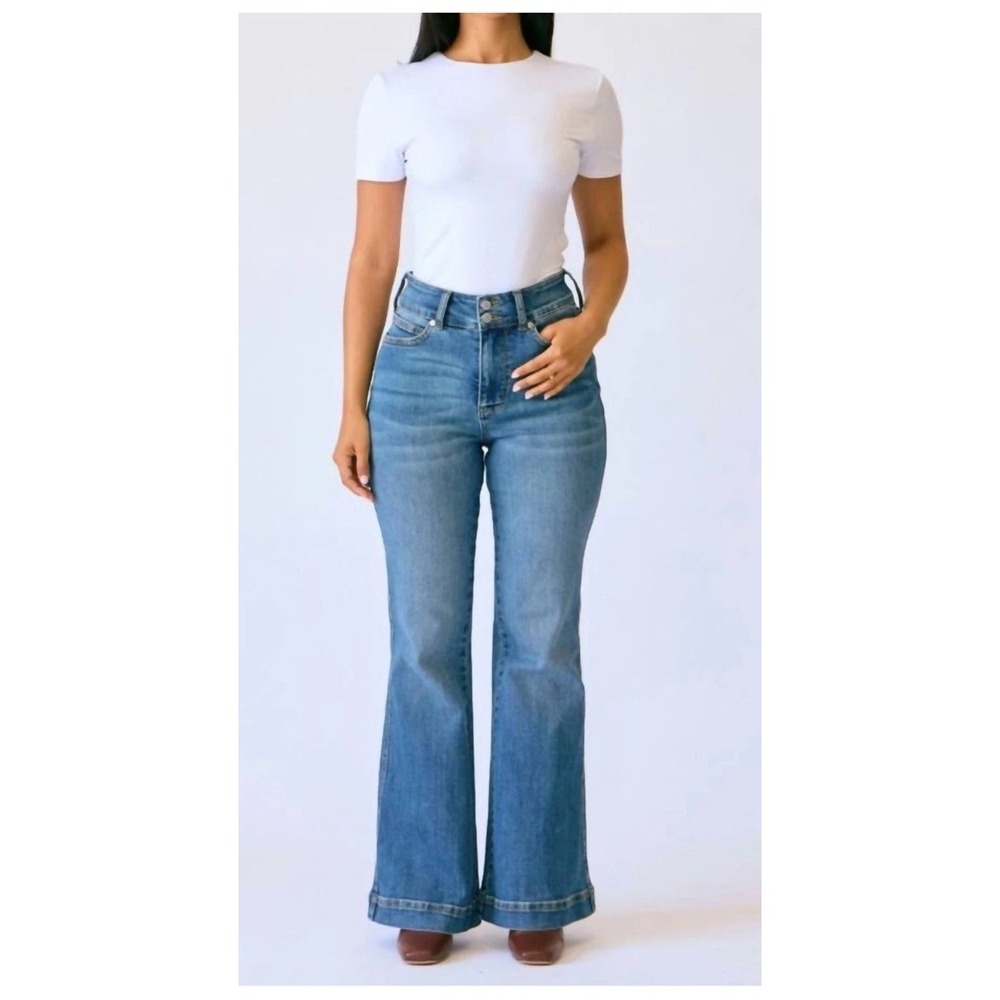 Judy Blue High Waist Petite Tummy Control Flare Jeans 11/30 Retro Hippie New